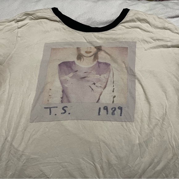 Taylor Swift 1989 Tour Shirt Eras Vintage Plus Size - Picture 2 of 4